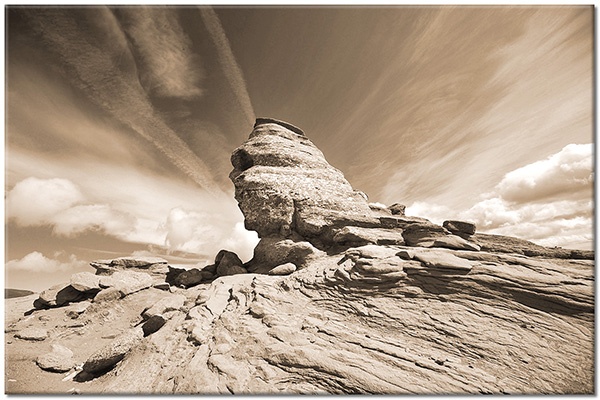 canvas-leinwandbild, beige, berge, blau, grau, himmel, karpaten, landschaft, mythologie, rumaenien, sonstiges, sphinx, weiss, wolken