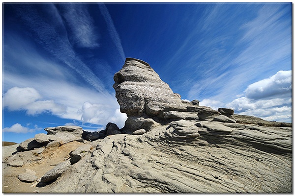 tableau sur toile, beige, blanc, bleu, carpates, ciel, divers, gris, montagnes, mythologie, nuages, paysages, roumanie, sphinx