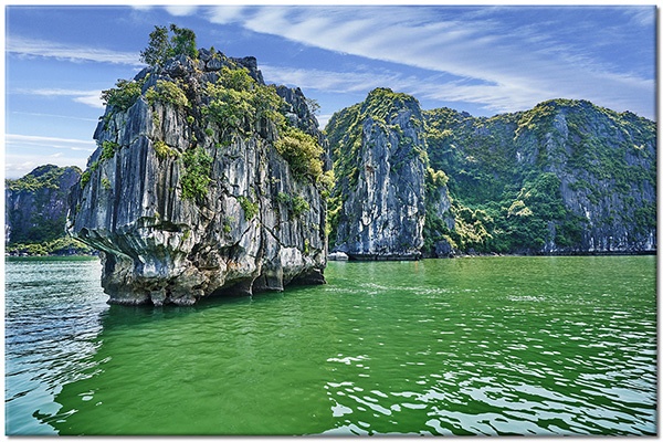 tableau sur toile, bleu, gris, mer, mer-cascades-lacs, montagnes, paysages, rochers, vert, vietnam